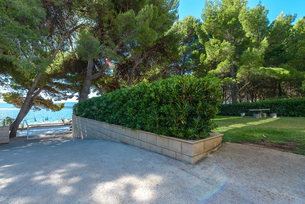 Apartment Promenade Zlatni Rat Bol Bilik gambar